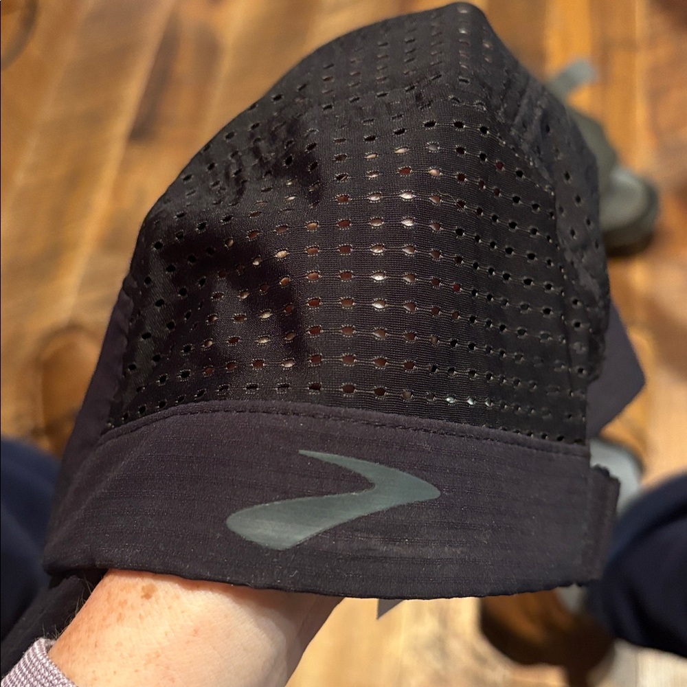 Brooks Propel Performance Stretch Running Hat Bla… - image 3